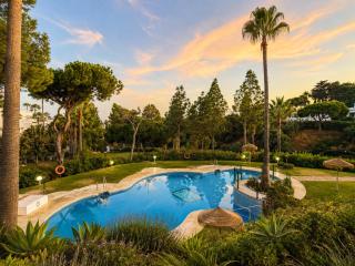 The Golden House, Calahonda Golf - 9