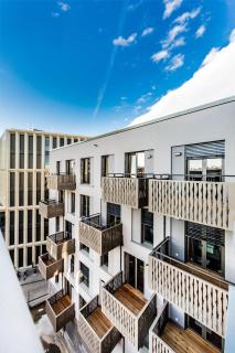 Best Western Plus Royal Suites - 9