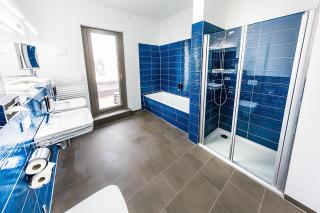 Best Western Plus Royal Suites - 5