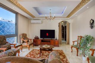Luxurious 3BR, CAIRO, compound, Nice view - 1