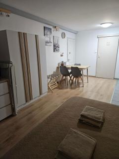 Natural Oak STUDIO by Emmelia Group - Paphos - 3