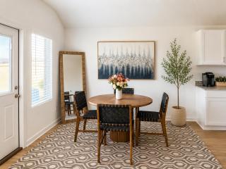 The Rosalee • New 4BR • 10 Min to WMT HQ / Trails - 8