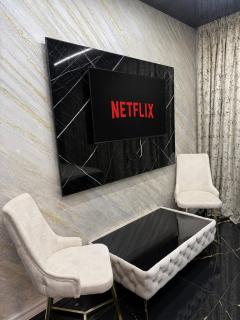 Royal Jacuzzi Apartment - 9