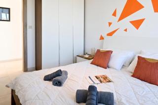 A Sunny Seaview In Central Sliema - Happy Rentals - 8