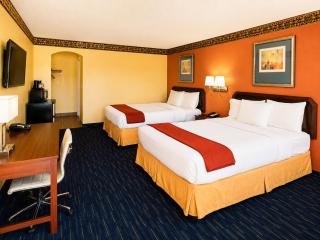 Country Inn Sterling - 3