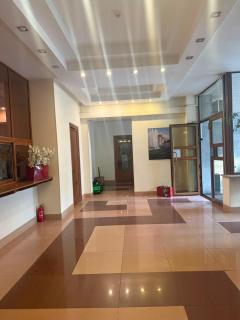 LUXURY PREMIUM Large Studio Apartment By Northern Avenue and Republic Sqaure - SUPERB Top Location! - 9