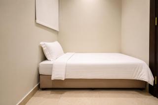 Luxury 3BR Apartment in Al Yasmin Maid Room - 6