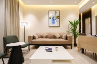 Luxury 3BR Apartment in Al Yasmin Maid Room - 0