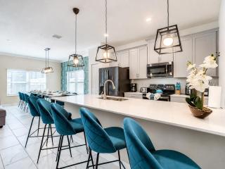 Stunning 5BR with Kids Splash Pad & Private Pool - 7