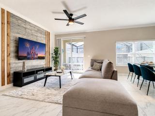 Stunning 5BR with Kids Splash Pad & Private Pool - 8