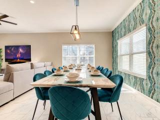 Stunning 5BR with Kids Splash Pad & Private Pool - 5