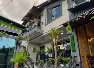 Ohanavan Family House - 4