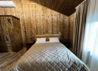 Ohanavan Family House - 1