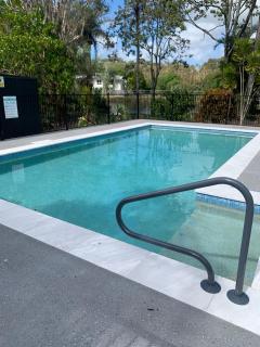 Lakefront Retreat Hervey Bay - 9