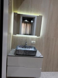 The SunSet Studio Pazari i Ri Parking Available - 3