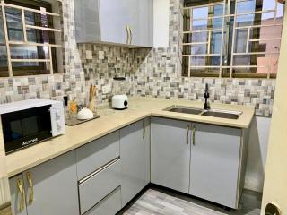 Modern 1 Bedroom Flat Kingsby Roundabout - 1