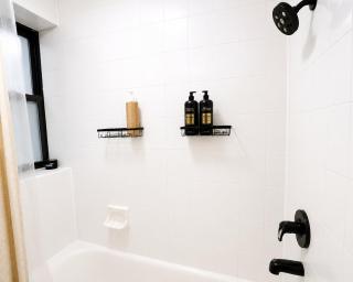 Elegant Upper East Side Studio Retreat Near Central Park and The Met - 6