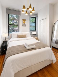 Elegant Upper East Side Studio Retreat Near Central Park and The Met - 9