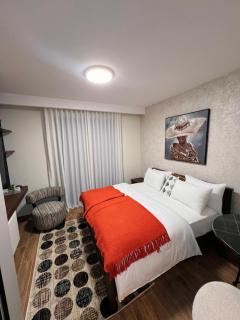 LillyBeth Lodge Third-Floor Studio at Harmonia - 9