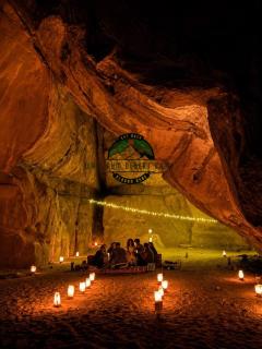 WADl RUM DESERT CAMP & Jeep Tours - 8