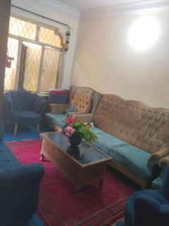 Peaceful Baithak Wi-Fi & parking - 1