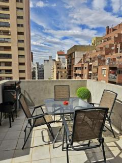 Moderno departamento con terraza privada - 0