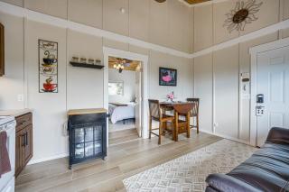 Cozy Kona Coast Apt w/ Lanai ~ 8 Miles to Beach! - 5