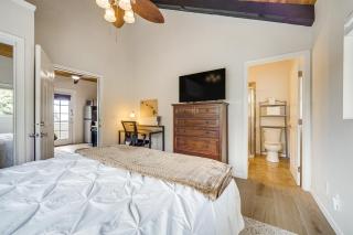 Cozy Kona Coast Apt w/ Lanai ~ 8 Miles to Beach! - 2