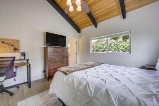 Cozy Kona Coast Apt w/ Lanai ~ 8 Miles to Beach! - 1