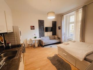 City Center Apartment by the National Museum - 0