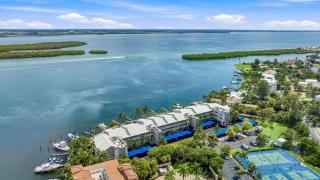 Harbor Villa Club 303 - 2