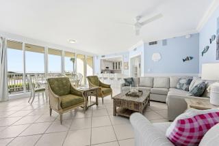 Silver Beach Towers 105E - 0