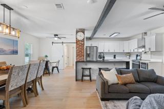 Pet-Friendly Pensacola Escape - Sleeps 10 - 0