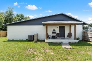 Pet-Friendly Pensacola Escape - Sleeps 10 - 8