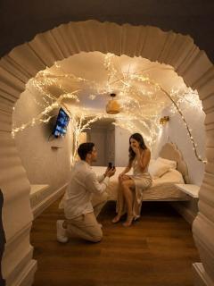 Estudio Romántico con Luces y Balcón Privado - 4