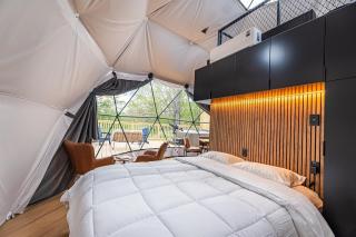 ️ Luxe Geodesic Dome Hot Tub & Starlink 5 Min to Hatfield-McCoy - 9