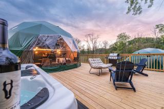 ️ Luxe Geodesic Dome Hot Tub & Starlink 5 Min to Hatfield-McCoy - 6