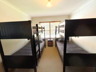 Dunbar Court Unit 7 - Bring your own linen - 2