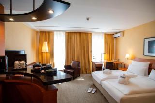 Best Western Premier Airporthotel Berlin - 1