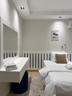 White Luxe 3BR - Guave stay - 2