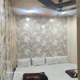 Jay shree Kedar room - 1