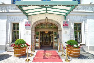 Best Western Premier Grand Hotel Russischer Hof - 4