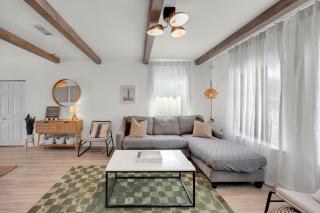 {Hidden Gem} Beach Home Blocks from Ocean +6 Bikes - 2