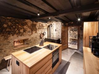 historic Chalet Raneburg - 2