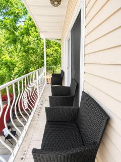 Newly Renovated Charming Apt! 30 Mins to Manhattan - 7