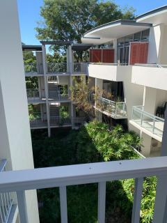 Resort Style Apartment on Gregory - 9