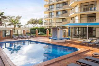 Beachfront Bliss 2 bed 2 bath Stunning Ocean views - 2