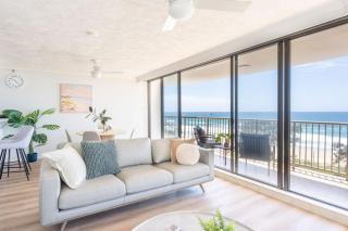 Beachfront Bliss 2 bed 2 bath Stunning Ocean views - 1