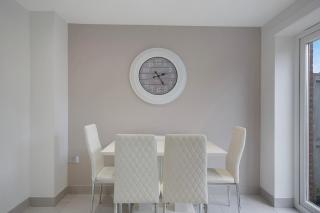 Spacious Retreat for 10 Perfect for Families - 4