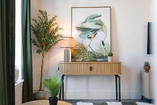 Norton 2BR Apartment Sleeps 4 by Stay With Us - 5